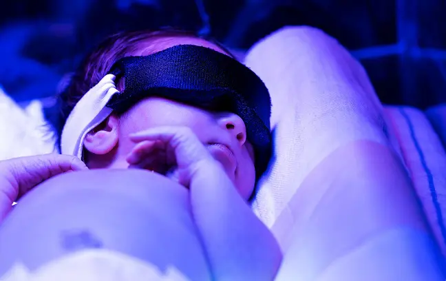 Newborn Jaundice: Causes, Symptoms and Treatment